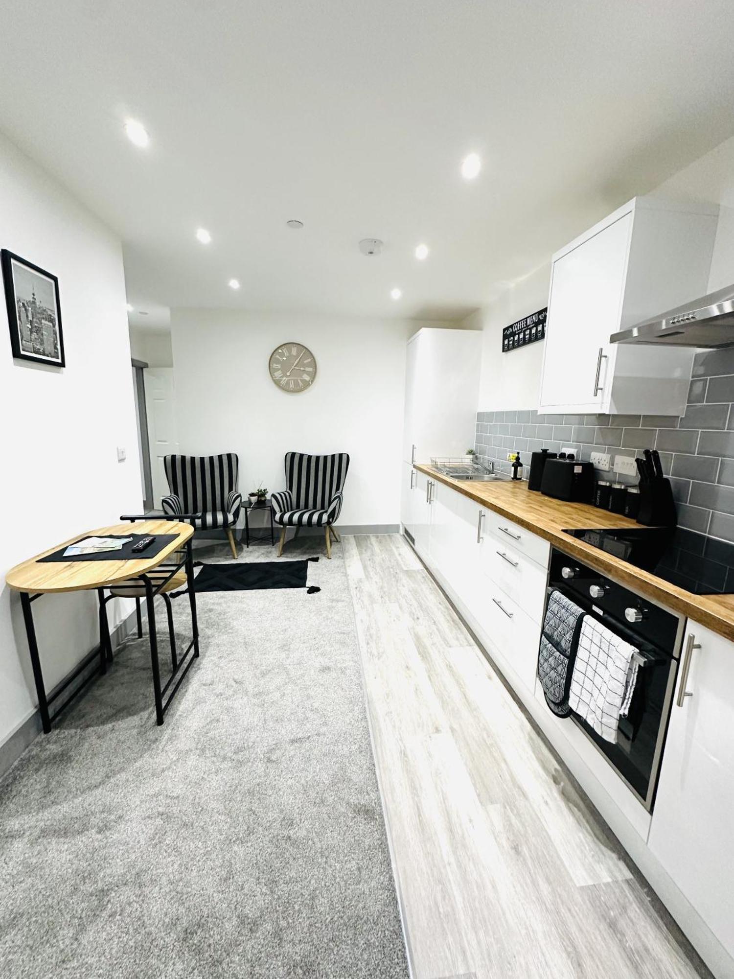 202 Grosvenor House Apartment Wakefield Exterior photo